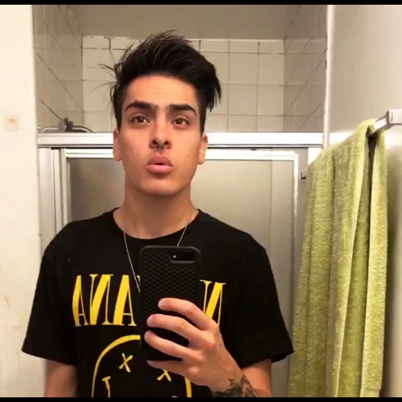 Meet your Posher, David - Picture 1 of 1